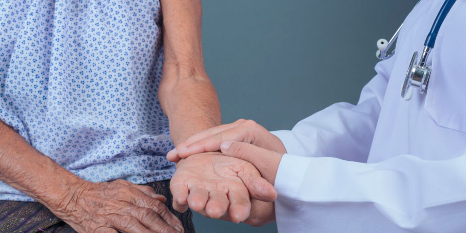 Câncer colorretal em pacientes frágeis - Idade avançada é sinônimo de fragilidade?